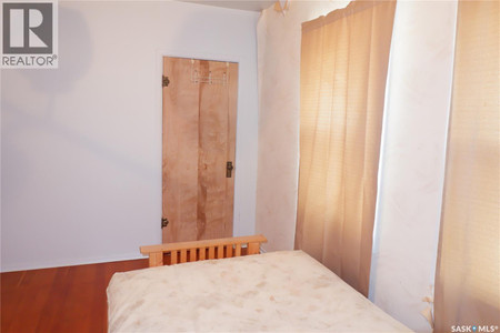 113 2nd Avenue W