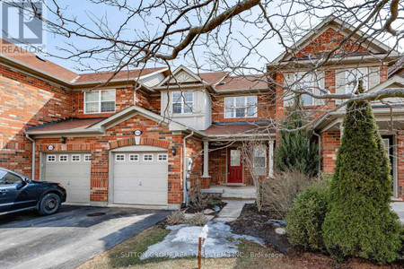 Great room - 1152 Riddell Cres, Milton, ON L9T6Y1 Photo 1