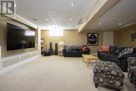 1178 Third Lin W
