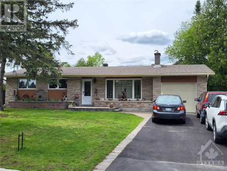 Recreation room - 12 Bedale Drive, Ottawa, ON K2H5M1 Photo 1