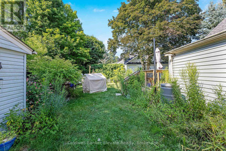 12 Churchill Crescent