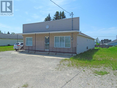 120 Dieppe Rd, Longlac, ON P0T2A0 Photo 1