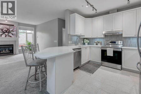 1211 1211 Lake Fraser Green Se