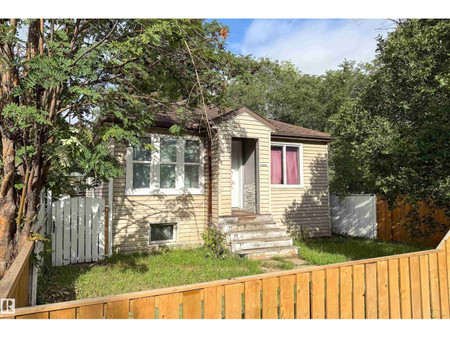 12338 82 St Nw