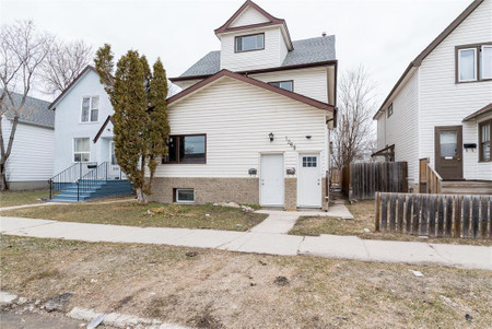 6 Bedroom Duplex For Sale | 1265 Alexander Avenue | Winnipeg | R3E1K9
