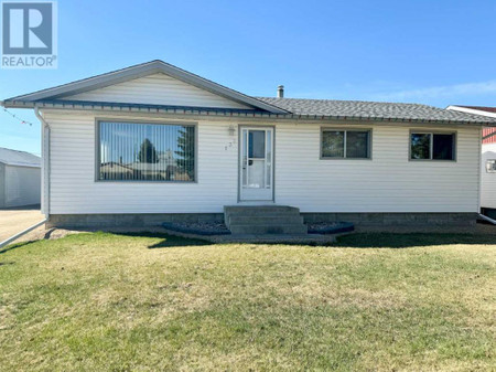 Primary Bedroom - 133 2nd Avenue S E, Falher, AB T0H1M0 Photo 1