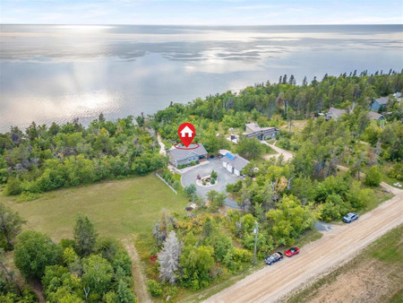14 Alexander Drive