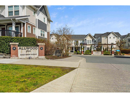 150 32633 Simon Avenue