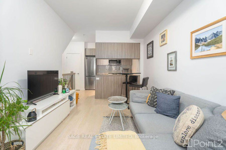 150 Broadview Ave Th 3, Toronto, ON M4M0A9 Photo 1