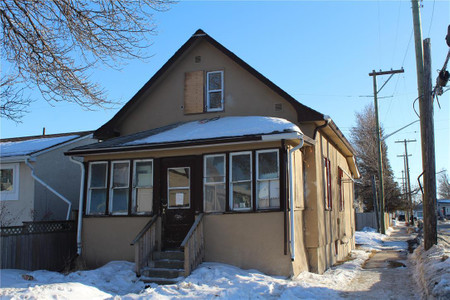 3 Bedroom Residential Home For Sale | 1518 Catharine Avenue | Winnipeg | R3E1V8