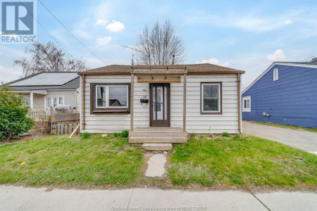 16 Mcnaughton Avenue