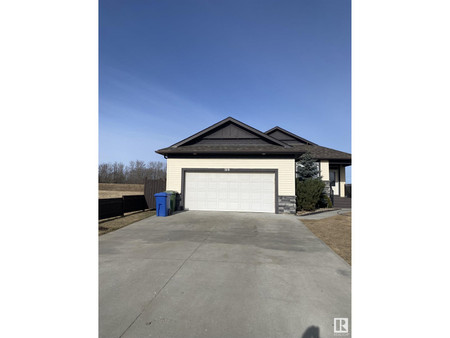 Living room - 169 Northbend Dr, Wetaskiwin, AB T9A3N6 Photo 1