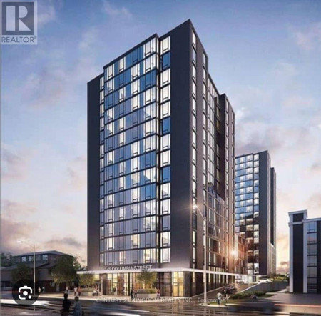 1733 145 Columbia Street W