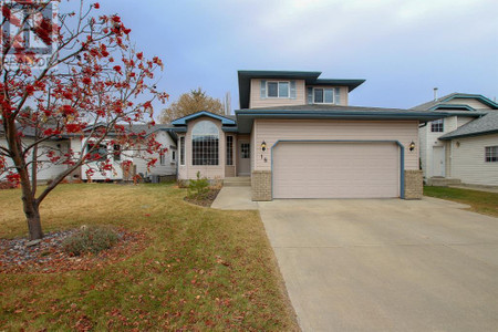 Family room - 18 Doan Avenue, Red Deer, AB T4R2M7 Photo 1