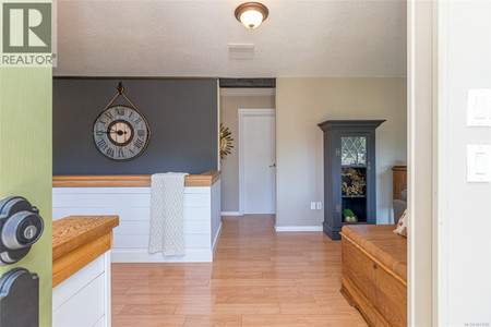 1872 Valleyview Pl