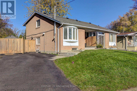 2 Lynedock Cres, Toronto, ON M3A2A8 Photo 1