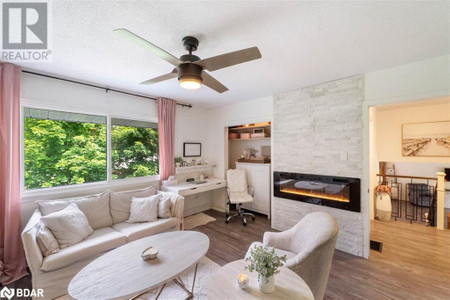 2 Noraline Avenue