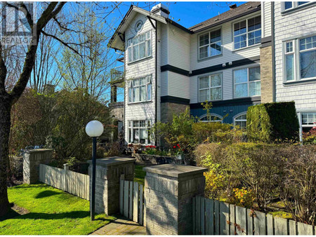 201 83 Star Crescent, New Westminster, BC V3M6X8 Photo 1