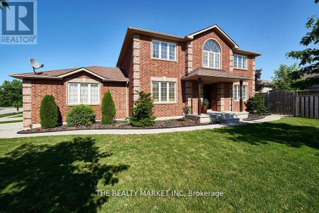 202 Nathan Cres, Barrie, ON L4N0S3 Photo 1