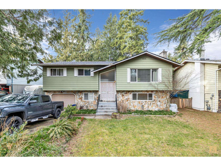 20233 44 A Avenue, Langley, BC V3A6N2 Photo 1