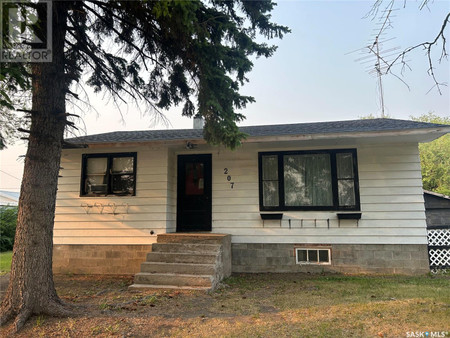 207 3rd Avenue W