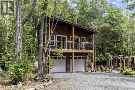 21 Lake Dr