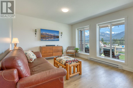 2101 Pine Tree Way Unit 24
