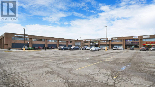 211 1325 Eglinton Avenue E