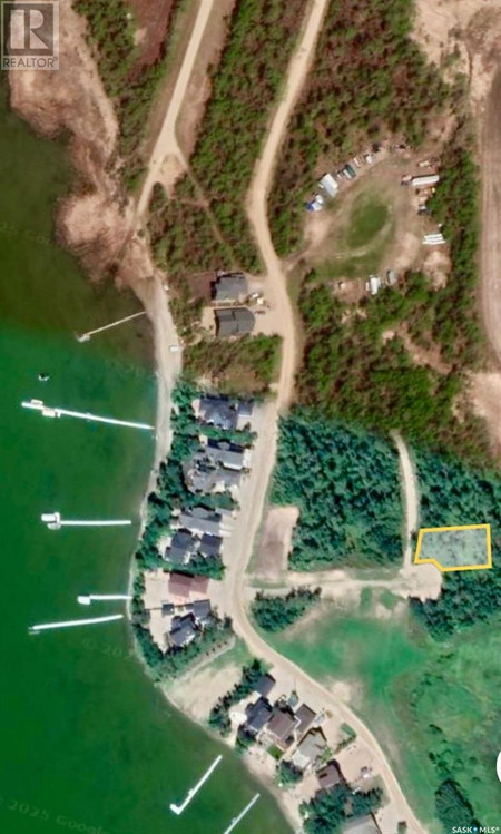 217 Lakeside Crescent