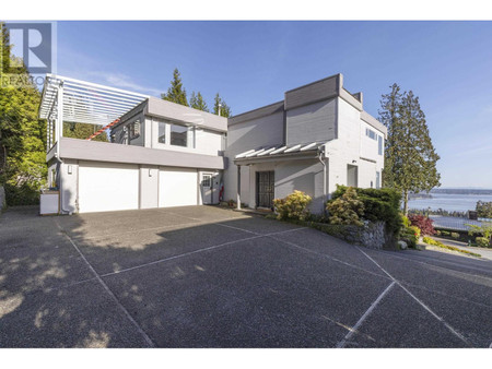 2206 Westhill Drive, West Vancouver, BC V7S2Z5 Photo 1