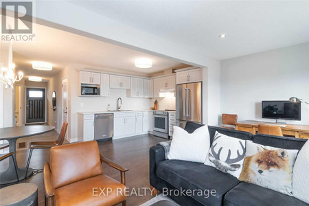 Great room - 23 Archer Avenue, Collingwood, ON L9Y3L7 Photo 1