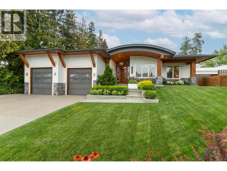 Full bathroom - 2419 Orsini Place, West Kelowna, BC V1Z4E6 Photo 1