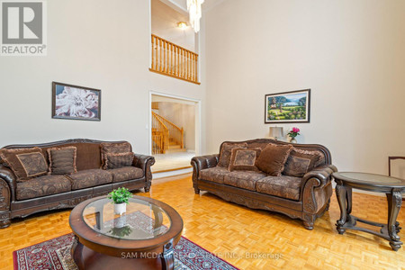 2492 Erin Centre Boulevard