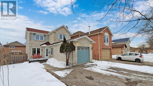 Family room - 25 Deverill Cres, Ajax, ON L1T1S7 Photo 1