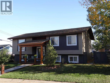 250 8 Street Se