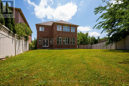 2522 Lyndhurst Drive