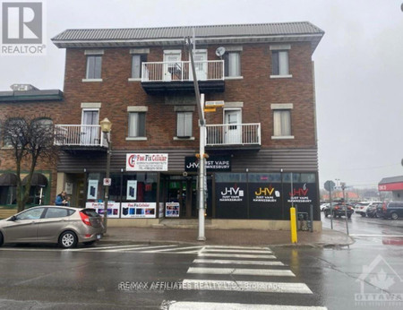 253 Main Street E