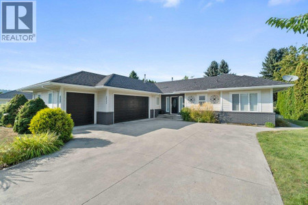 2532 Golf View Crescent
