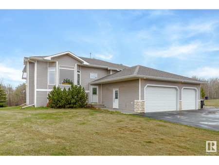 Living room - 27 53424 Rge Rd 14, Rural Parkland County, AB T7Y0B5 Photo 1