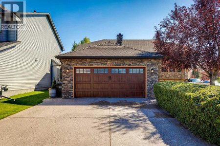 285 Hawkstone Drive Nw