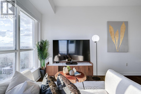 Living room - 2922 275 Village Green Sq, Toronto, ON M1S0L1 Photo 1