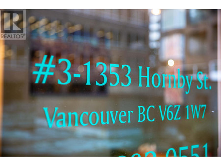 3 1353 Hornby Street, Vancouver, BC V6Z1W7 Photo 1