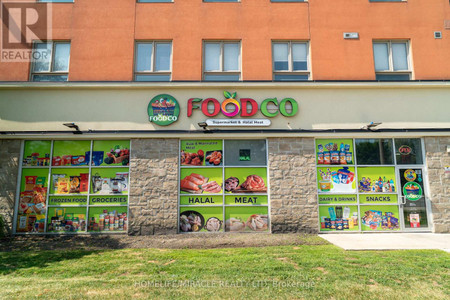 3 1700 Simcoe Street N