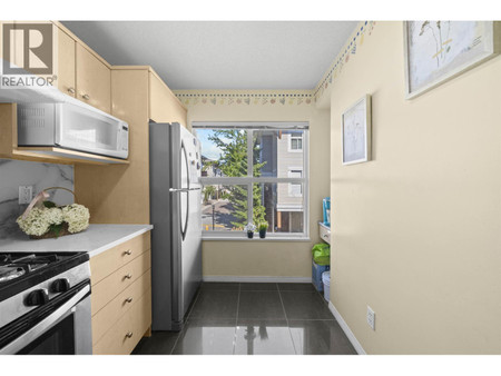 3 7111 Lynnwood Drive