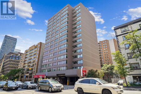 3 B 256 Jarvis Street