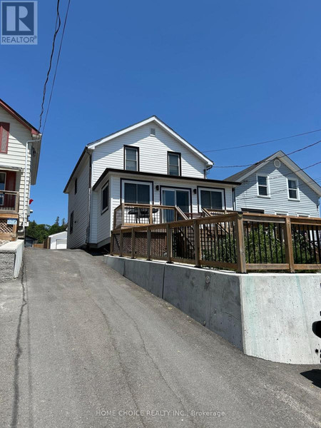 30 Alexander Street W