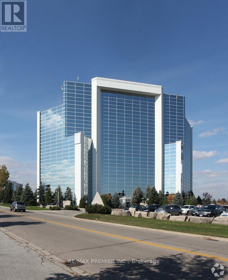 300 25 5500 North Service Road