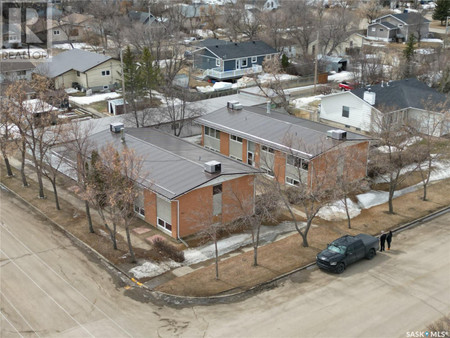 301 309 3rd Avenue W, Assiniboia, SK S0H0B0 Photo 1