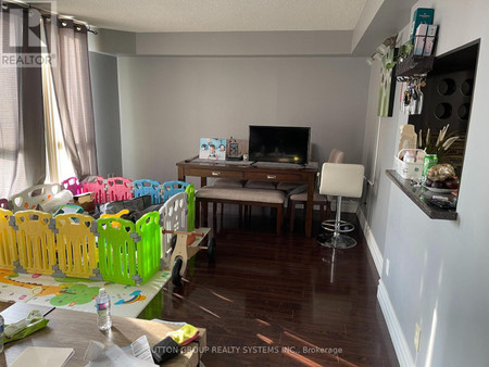 Living room - 307 2901 Kipling Ave, Toronto, ON M9V5E5 Photo 1