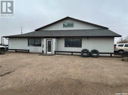 317 9th Street Nw, Meadow Lake, SK S9X1Y5 Photo 1
